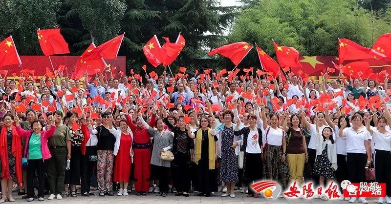 优巨新材预计2023年营收、净利双下滑，募资合理性遭问询